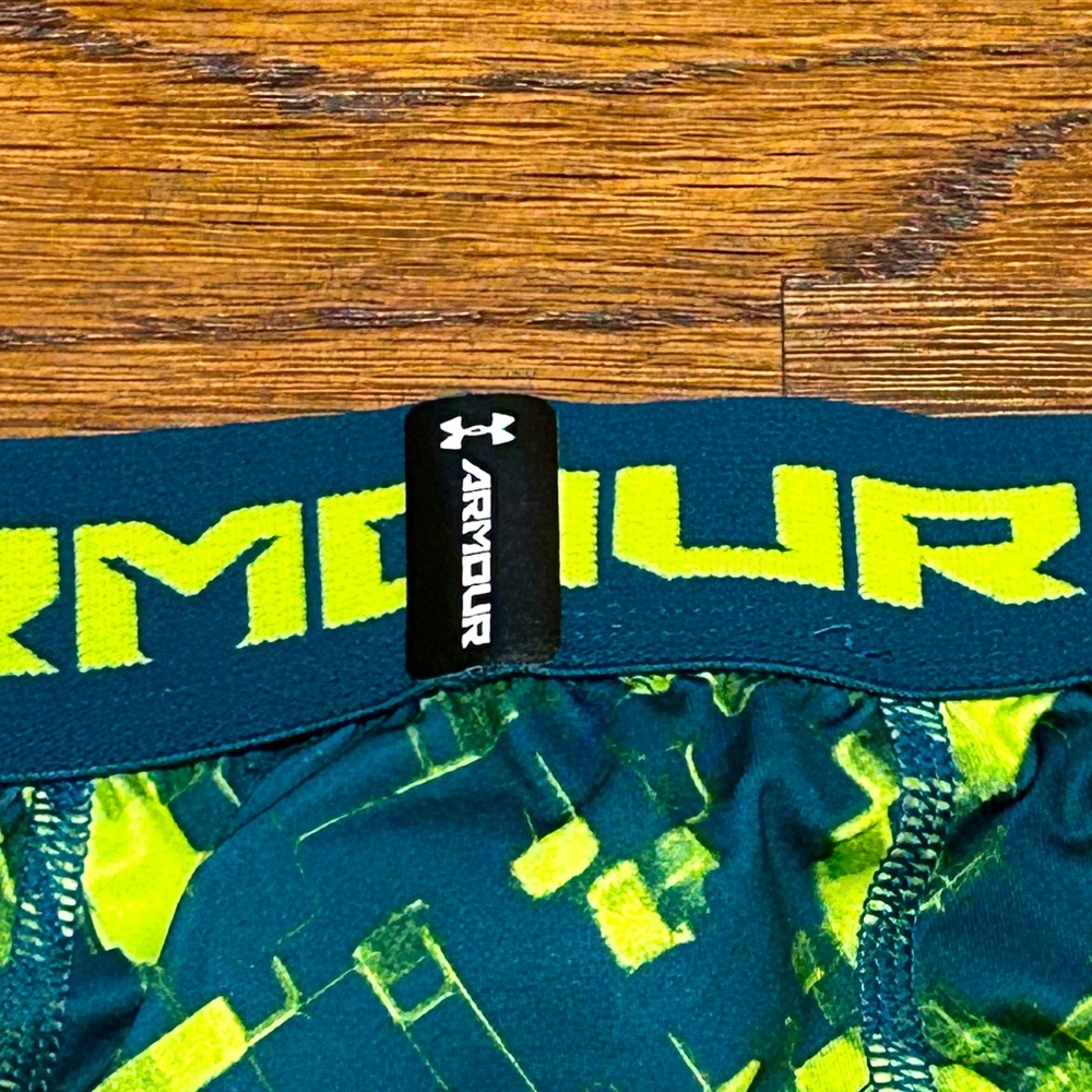 Under armor leggings.